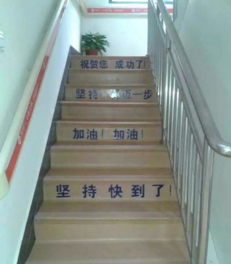 康乃馨老年養護中心