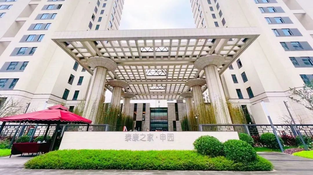 1714975913149046774.jpg 1714975913149046774.jpg